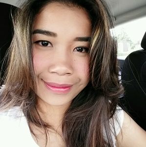 Meet your Posher, Celine